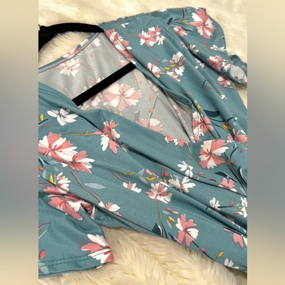 Floral Dress Flutter Sleeve V-Neck (Belted) | Size S/M - Picture 5 of 5